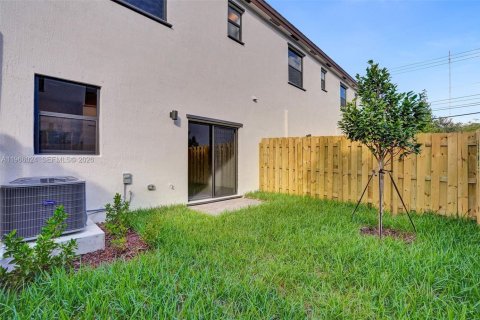 Touwnhouse à louer à Homestead, Floride: 3 chambres, 133.97 m2 № 2030742 - photo 8