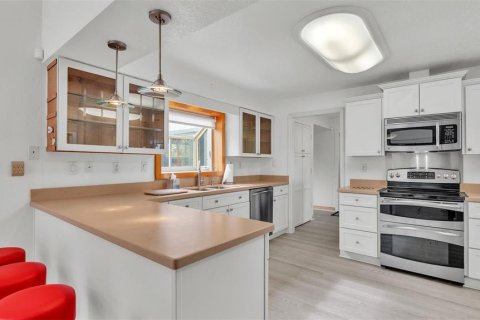 Casa en venta en Haines City, Florida, 2 dormitorios, 198.16 m2 № 1554535 - foto 13