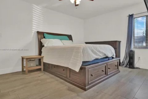 Adosado en alquiler en Miami, Florida, 2 dormitorios, 91.6 m2 № 1952079 - foto 5