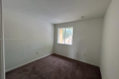 Touwnhouse à louer à Homestead, Floride: 3 chambres, 120.96 m2 № 1968883 - photo 5