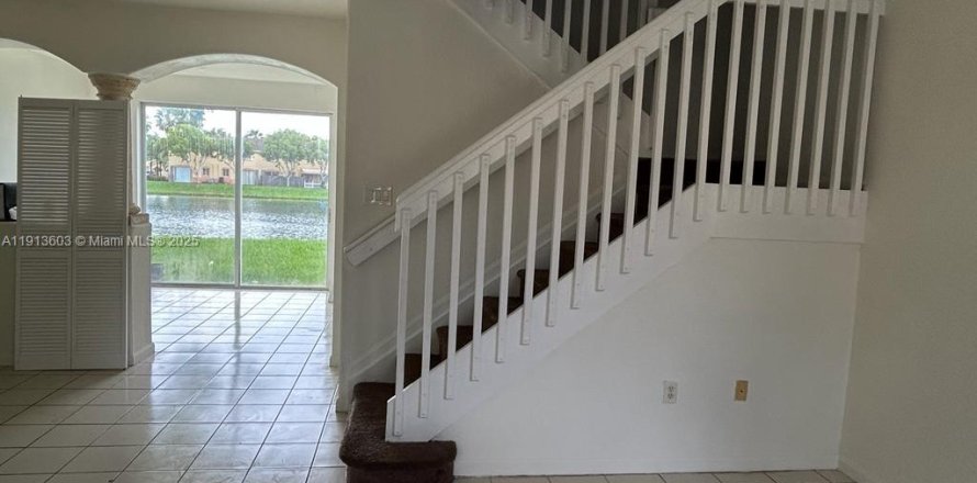 Touwnhouse à Homestead, Floride 3 chambres, 120.96 m2 № 1968883