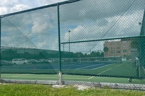 Condo in Lauderdale Lakes, Florida, 1 bedroom № 2018807 - photo 15