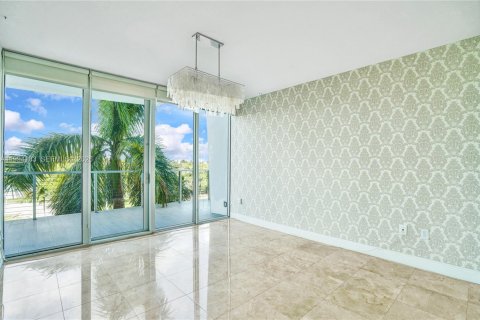 Condo in Miami Beach, Florida, 2 bedrooms № 2172790 - photo 19