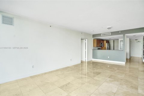 Condo in Miami Beach, Florida, 2 bedrooms № 2172790 - photo 16