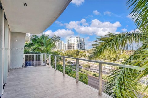 Condo in Miami Beach, Florida, 2 bedrooms № 2172790 - photo 26