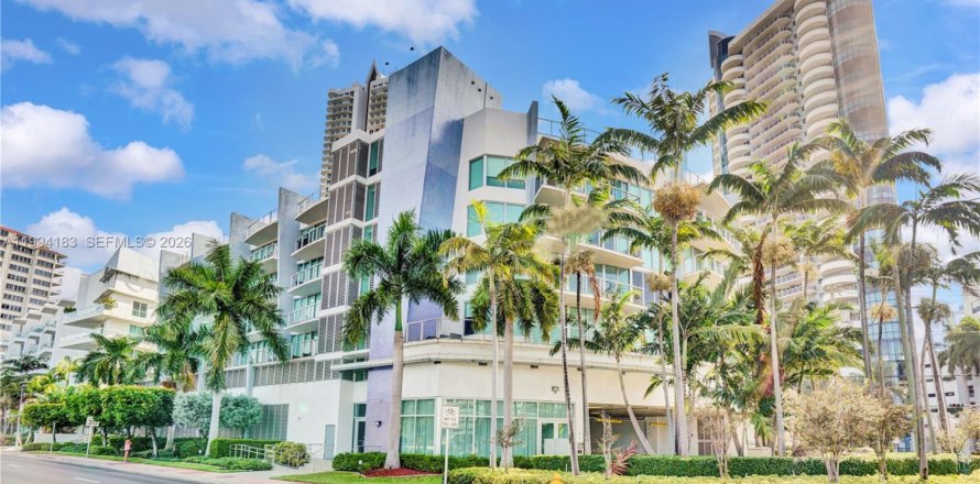 Condo in Miami Beach, Florida, 2 bedrooms № 2172790