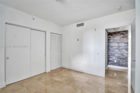 Condo in Miami Beach, Florida, 2 bedrooms № 2172790 - photo 5