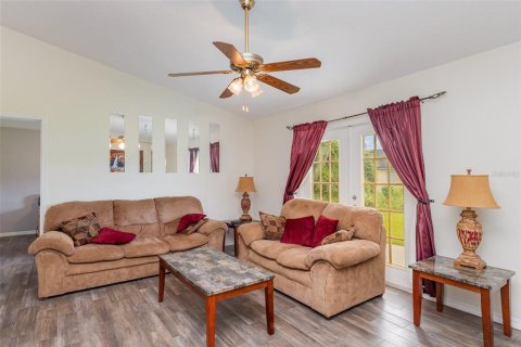 Casa en venta en Kissimmee, Florida, 4 dormitorios, 138.8 m2 № 1903634 - foto 10