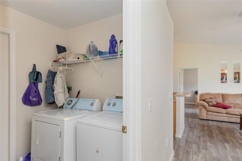 Casa en venta en Kissimmee, Florida, 4 dormitorios, 138.8 m2 № 1903634 - foto 21