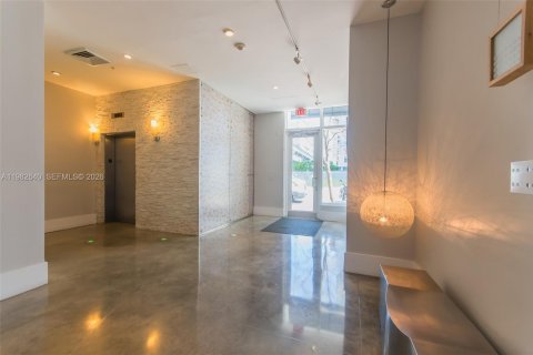 Condo in Miami, Florida, 1 bedroom  № 2052958 - photo 12