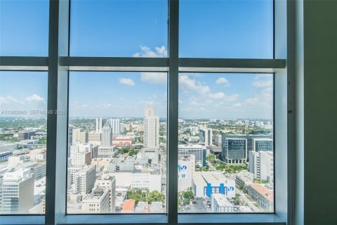 Condo in Miami, Florida, 1 bedroom  № 2052958 - photo 18