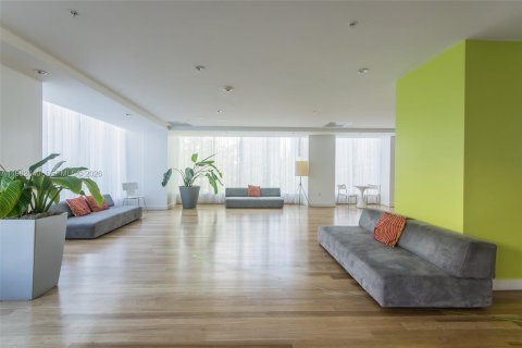 Condo in Miami, Florida, 1 bedroom  № 2052958 - photo 27