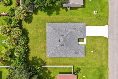 Купить виллу или дом в Порт-Шарлотт, Флорида 12 комнат, 176.98м2, № 2359198 - фото 7