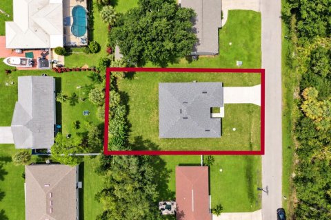 Купить виллу или дом в Порт-Шарлотт, Флорида 12 комнат, 176.98м2, № 2359198 - фото 6