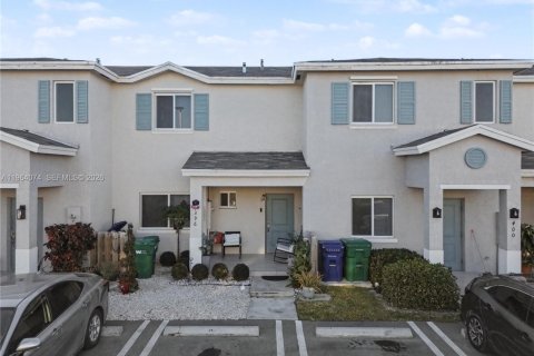 House in Florida City, Florida 4 bedrooms, 124.3 sq.m. № 2025895