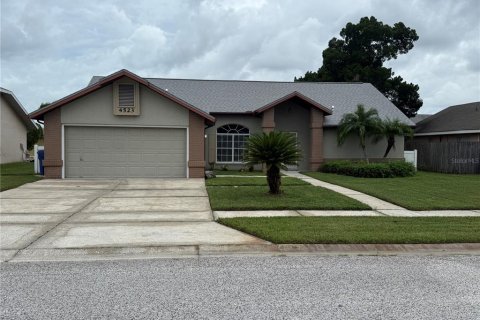 Casa en alquiler en New Port Richey, Florida, 3 dormitorios, 156.82 m2 № 1911528 - foto 1