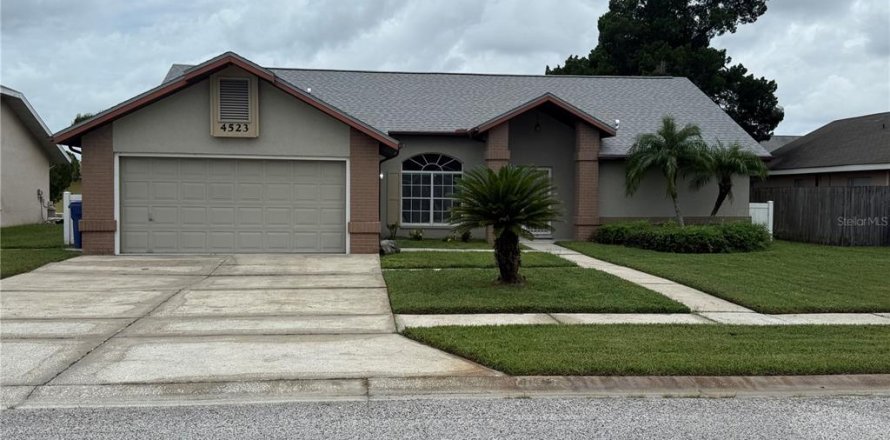 Casa en New Port Richey, Florida 3 dormitorios, 156.82 m2 № 1911528