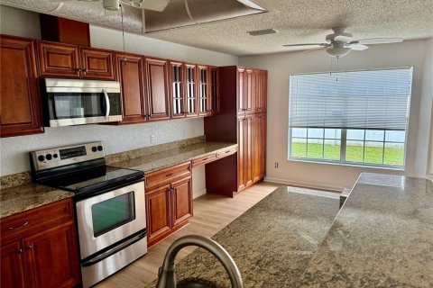 Casa en alquiler en New Port Richey, Florida, 3 dormitorios, 156.82 m2 № 1911528 - foto 5