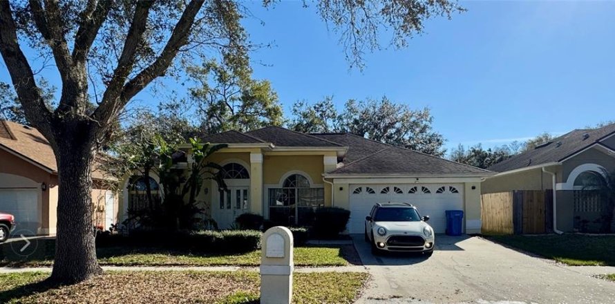 House in Tampa, Florida 4 bedrooms, 204.01 sq.m. № 1523609