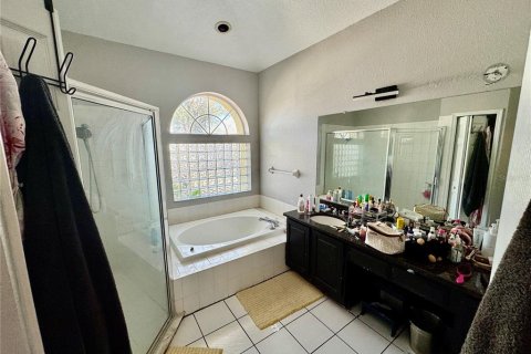 House in Tampa, Florida 4 bedrooms, 204.01 sq.m. № 1523609 - photo 10