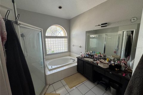 House in Tampa, Florida 4 bedrooms, 204.01 sq.m. № 1523609 - photo 19