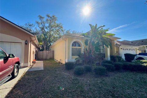 House in Tampa, Florida 4 bedrooms, 204.01 sq.m. № 1523609 - photo 3