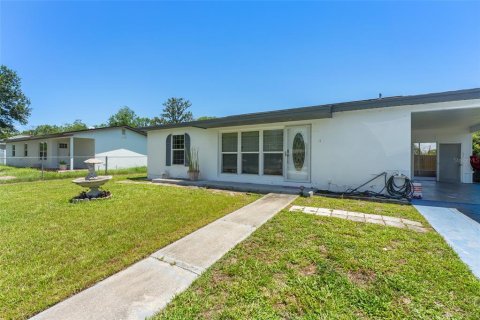Villa ou maison à Deltona, Floride 3 chambres, 111.3 m2 № 2149857