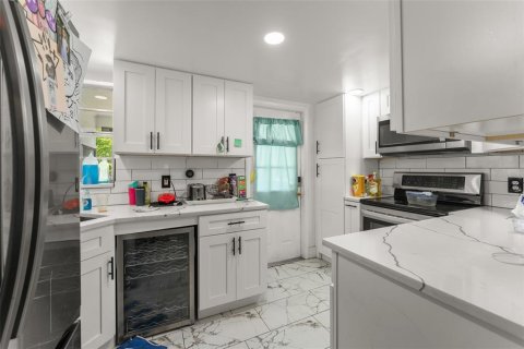 Villa ou maison à vendre à Deltona, Floride: 3 chambres, 111.3 m2 № 2149857 - photo 9