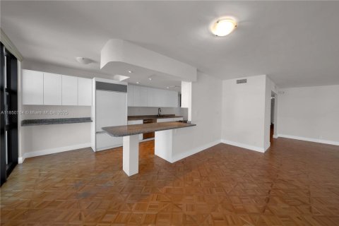 Condo in Key Biscayne, Florida, 2 bedrooms  № 1872418 - photo 12