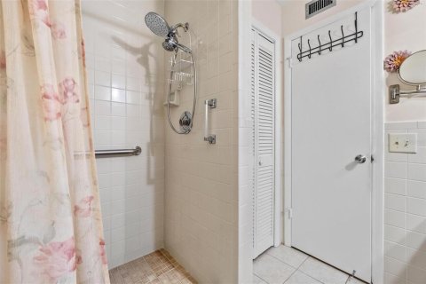 Купить кондоминиум в Клируотер, Флорида 6 комнат, 102.19м2, № 1903115 - фото 14