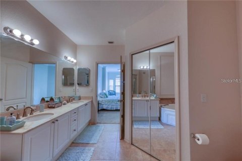 Condo in Clearwater, Florida, 2 bedrooms  № 1803504 - photo 18
