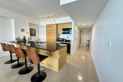 Condominio en alquiler en Hallandale Beach, Florida, 1 dormitorio, 78.41 m2 № 2012388 - foto 9