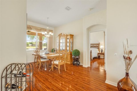 House in Palm Bay, Florida 4 bedrooms, 211.17 sq.m. № 2112453 - photo 9
