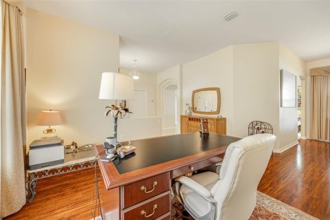 House in Palm Bay, Florida 4 bedrooms, 211.17 sq.m. № 2112453 - photo 8