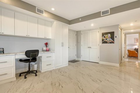Condominio en venta en Sarasota, Florida, 2 dormitorios, 135.27 m2 № 1597196 - foto 25