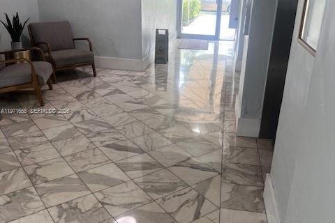 Купить кондоминиум в Норт-Майами, Флорида 1 спальня, 74.97м2, № 2055894 - фото 23