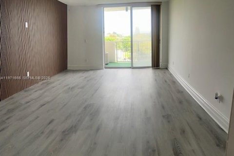 Купить кондоминиум в Норт-Майами, Флорида 1 спальня, 74.97м2, № 2055894 - фото 10