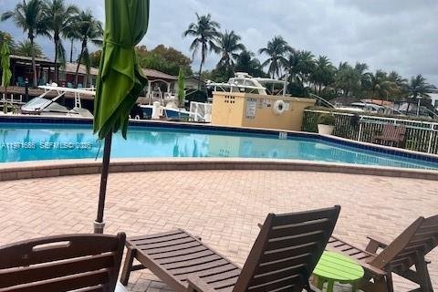 Купить кондоминиум в Норт-Майами, Флорида 1 спальня, 74.97м2, № 2055894 - фото 4