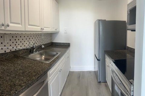 Купить кондоминиум в Норт-Майами, Флорида 1 спальня, 74.97м2, № 2055894 - фото 11