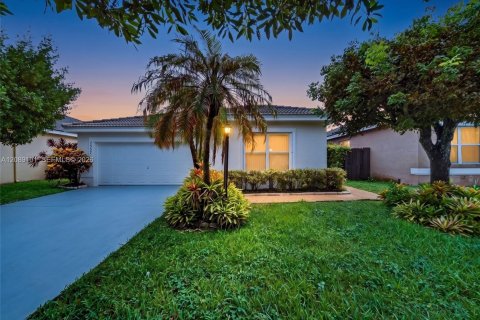 Casa en Miami, Florida 3 dormitorios, 140.1 m2 № 2365662
