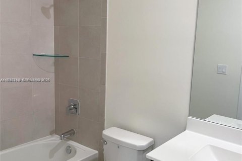 Condominio en venta en Doral, Florida, 2 dormitorios, 89.56 m2 № 2089074 - foto 10