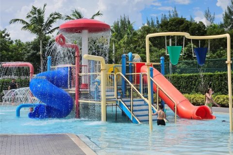 Condominio en venta en Doral, Florida, 2 dormitorios, 89.56 m2 № 2089074 - foto 19