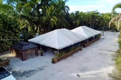 Купить коммерческую недвижимость в Дейви, Флорида № 1996857 - фото 29