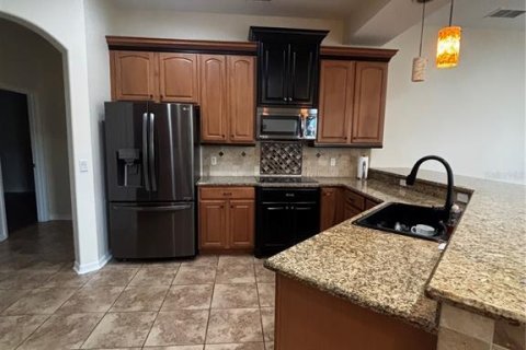 Casa en alquiler en Orlando, Florida, 4 dormitorios, 243.59 m2 № 1884115 - foto 9