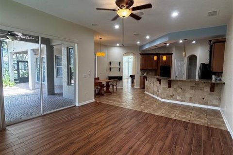 Casa en alquiler en Orlando, Florida, 4 dormitorios, 243.59 m2 № 1884115 - foto 5