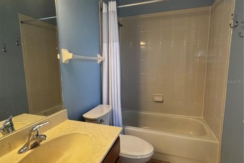 Casa en alquiler en Orlando, Florida, 4 dormitorios, 243.59 m2 № 1884115 - foto 17