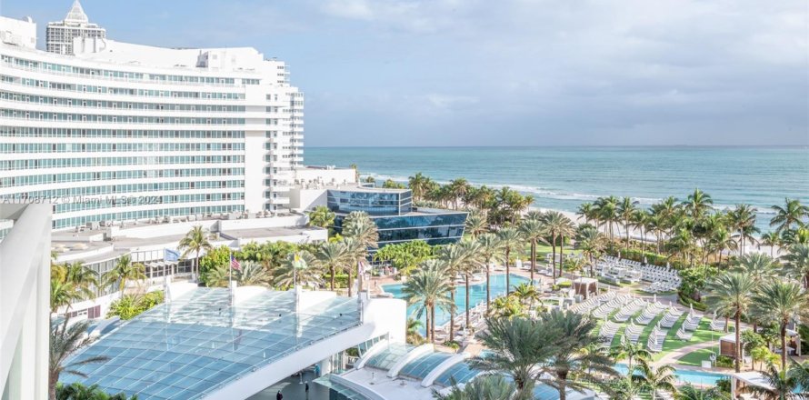 Estudio en el Condominio en Miami Beach, Florida № 1964838