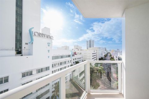 Condominio en venta en Miami Beach, Florida, 47.94 m2 № 1964838 - foto 21