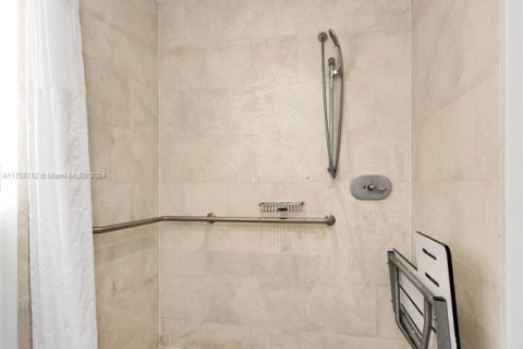Condominio en venta en Miami Beach, Florida, 47.94 m2 № 1964838 - foto 18