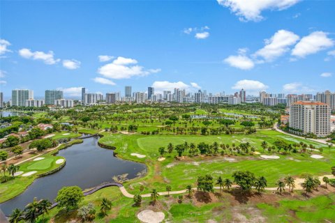 Condominio en venta en Aventura, Florida, 2 dormitorios, 107.49 m2 № 2168713 - foto 15